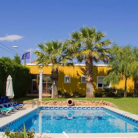 Iris Hotel 3*