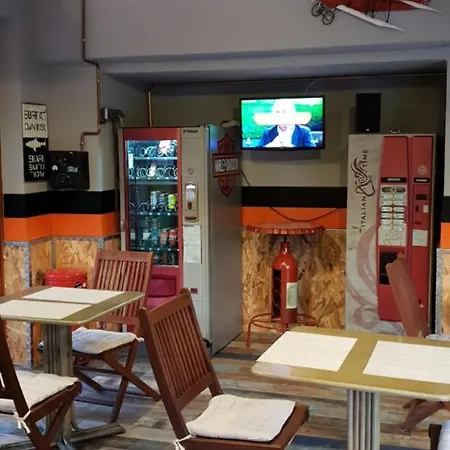 Iris Hotel