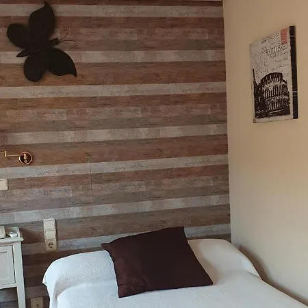 Iris Hotel 3*