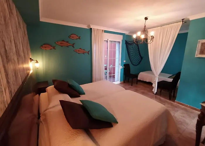 Iris Hotell 3*